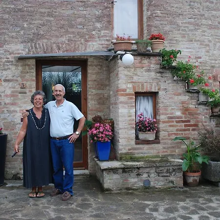 Frances' Relais לינה וארוחת בוקר